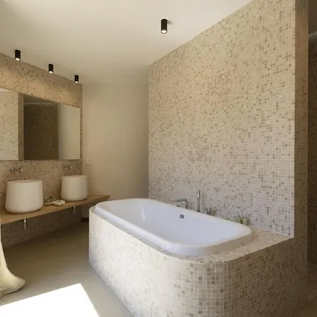 A Speranza Avec Piscine Privative Chauffee 酒店 5*
