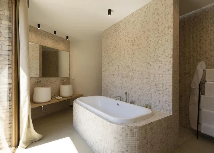 A Speranza Avec Piscine Privative Chauffee ホテル 5*