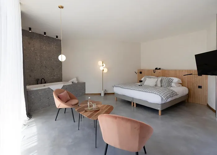 A Speranza Avec Piscine Privative Chauffee 5*